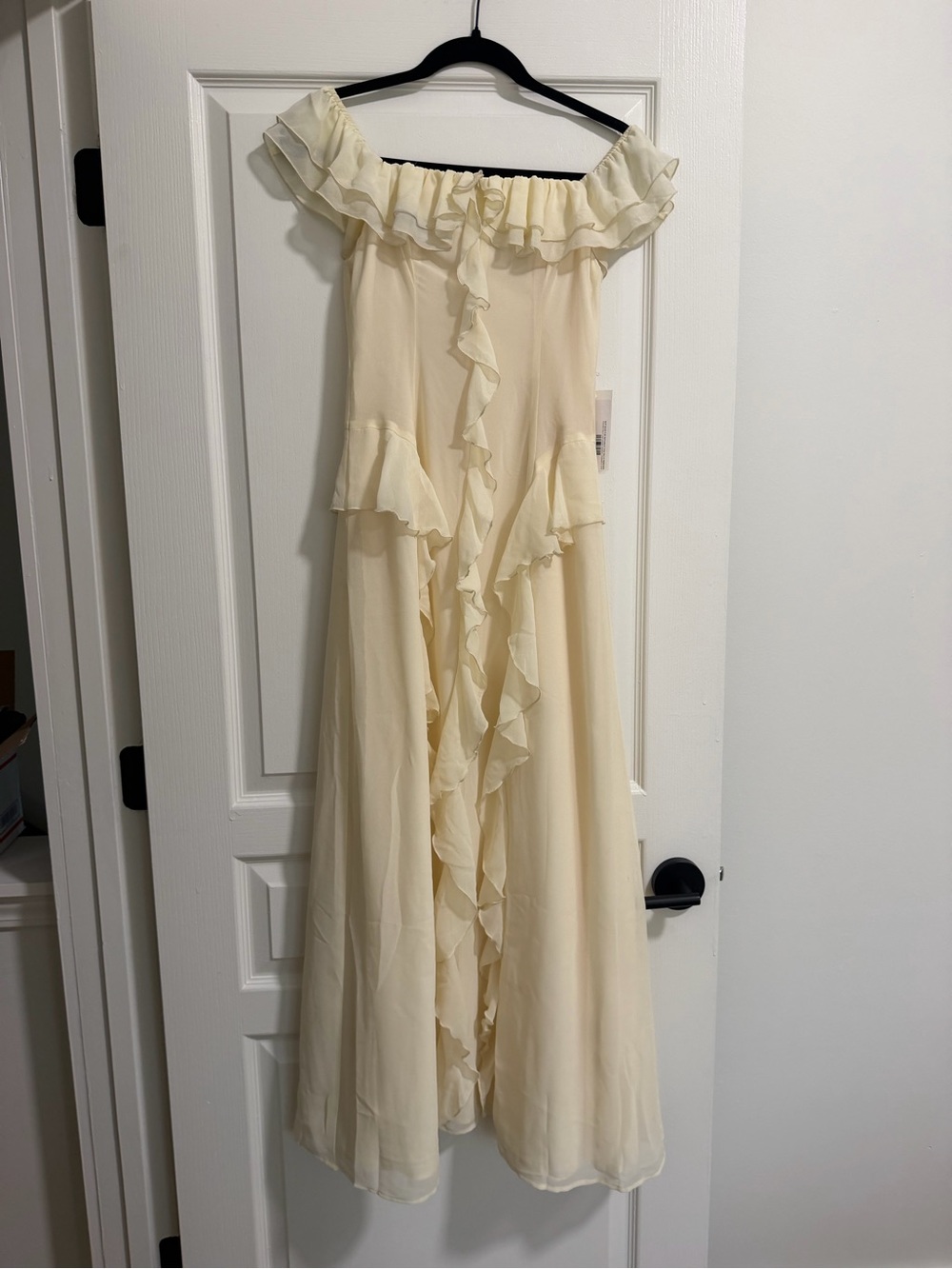 NWT  yellowRuffle Maxi Skirt